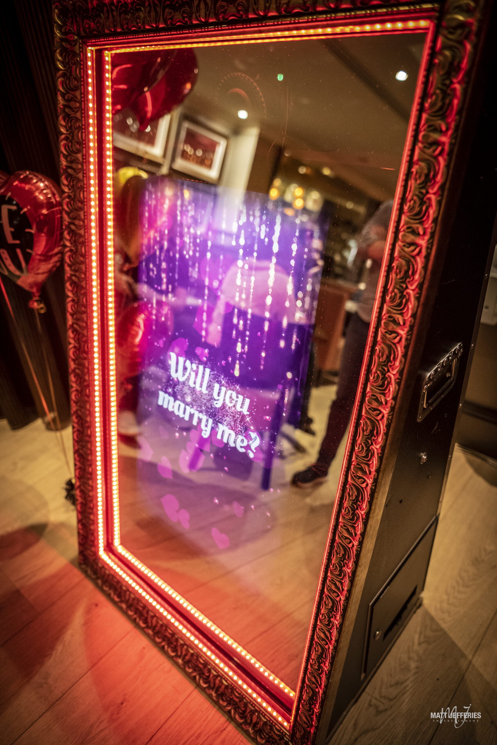magic mirror photo booth melbourne