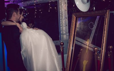 Mornington Peninsula Photobooth Hire – The Magic Mirror Booth