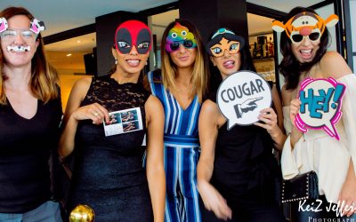 Photo Booth Melbourne – Everyone Loves The Mirror Photo Booth